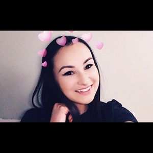 Meet your Posher, Jade